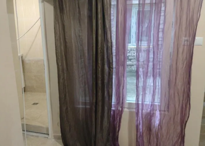 за гости иричек Apartment *